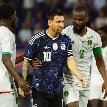 Lionel Messi em ação em amistoso entre Argentina e Mauritânia - Foto: Alejandro Pagni/AFP