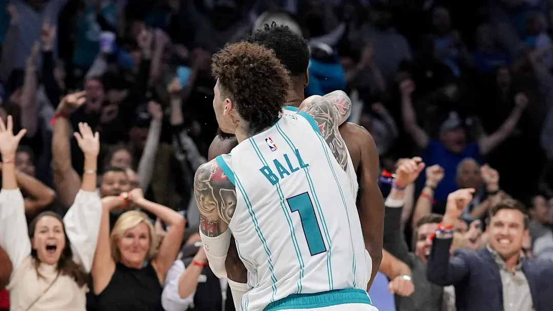 LaMelo Ball e Brandon Miller fazem história na vitória do Hornets na prorrogação - Imagem: Jim Dedmon-Imagn Images | Jim Dedmon-Imagn Images